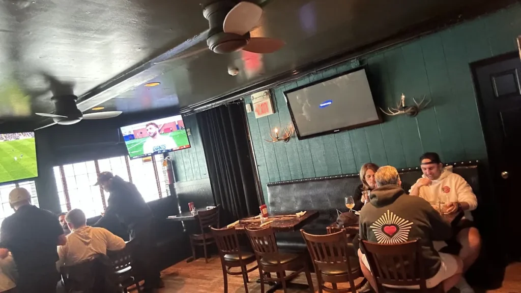 Black Bear Bar & Grill in Hoboken