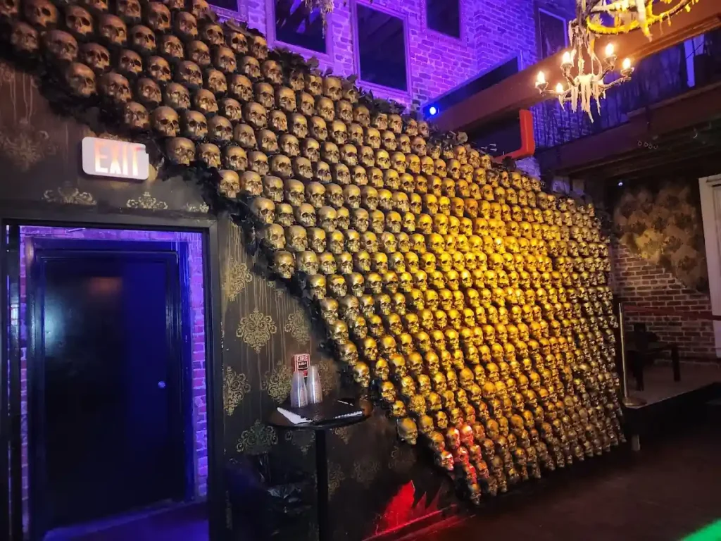 McQueens Social Lounge in Orlando, FL