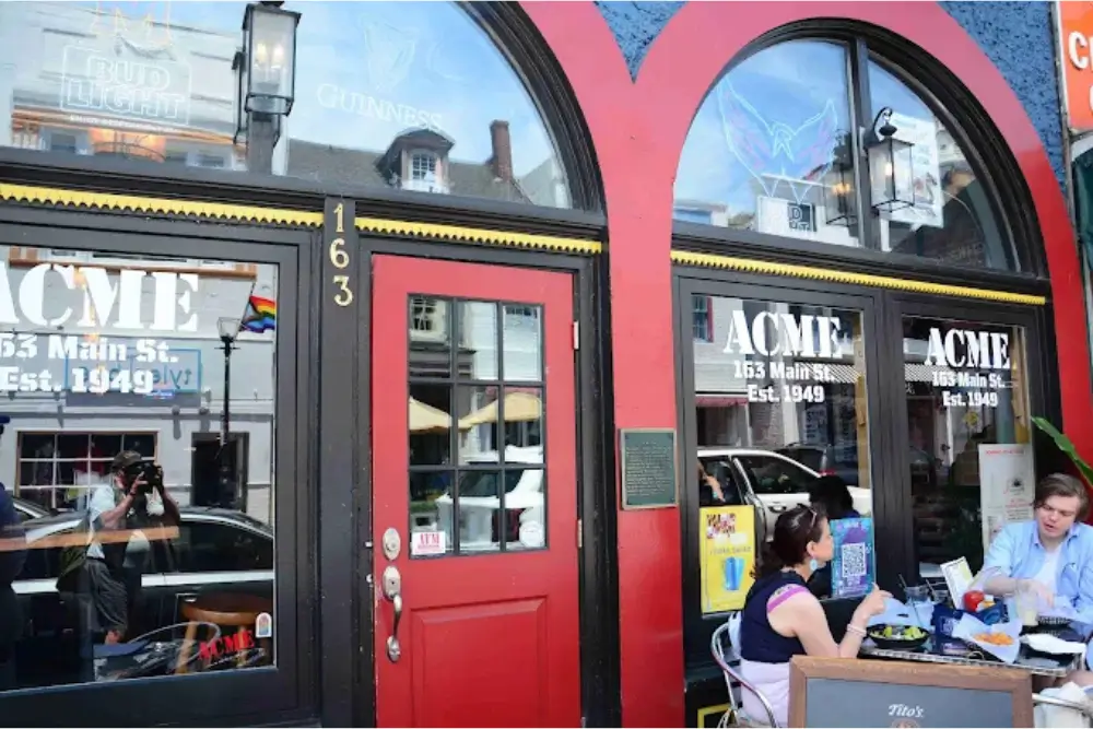 Acme Bar & Grill