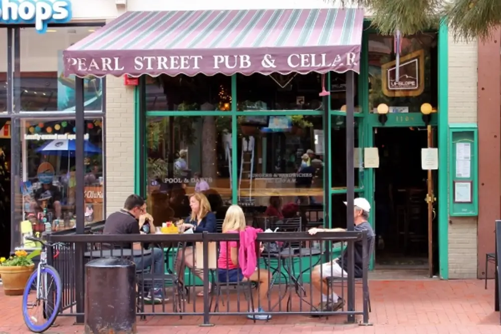 Pearl Street Pub