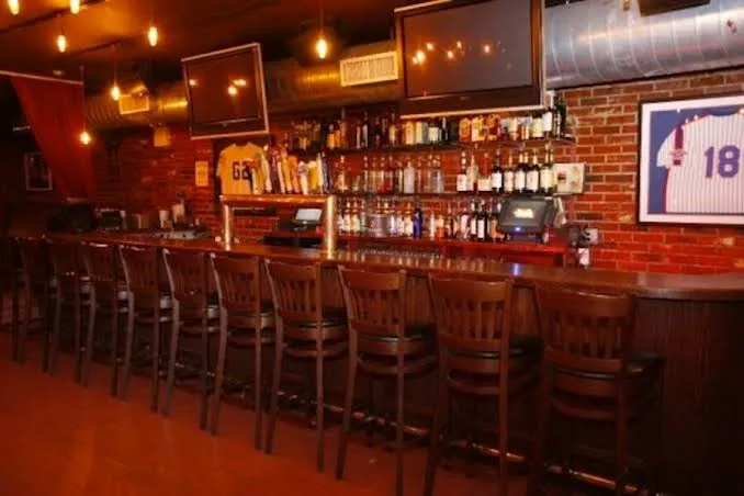 Village Pourhouse EV